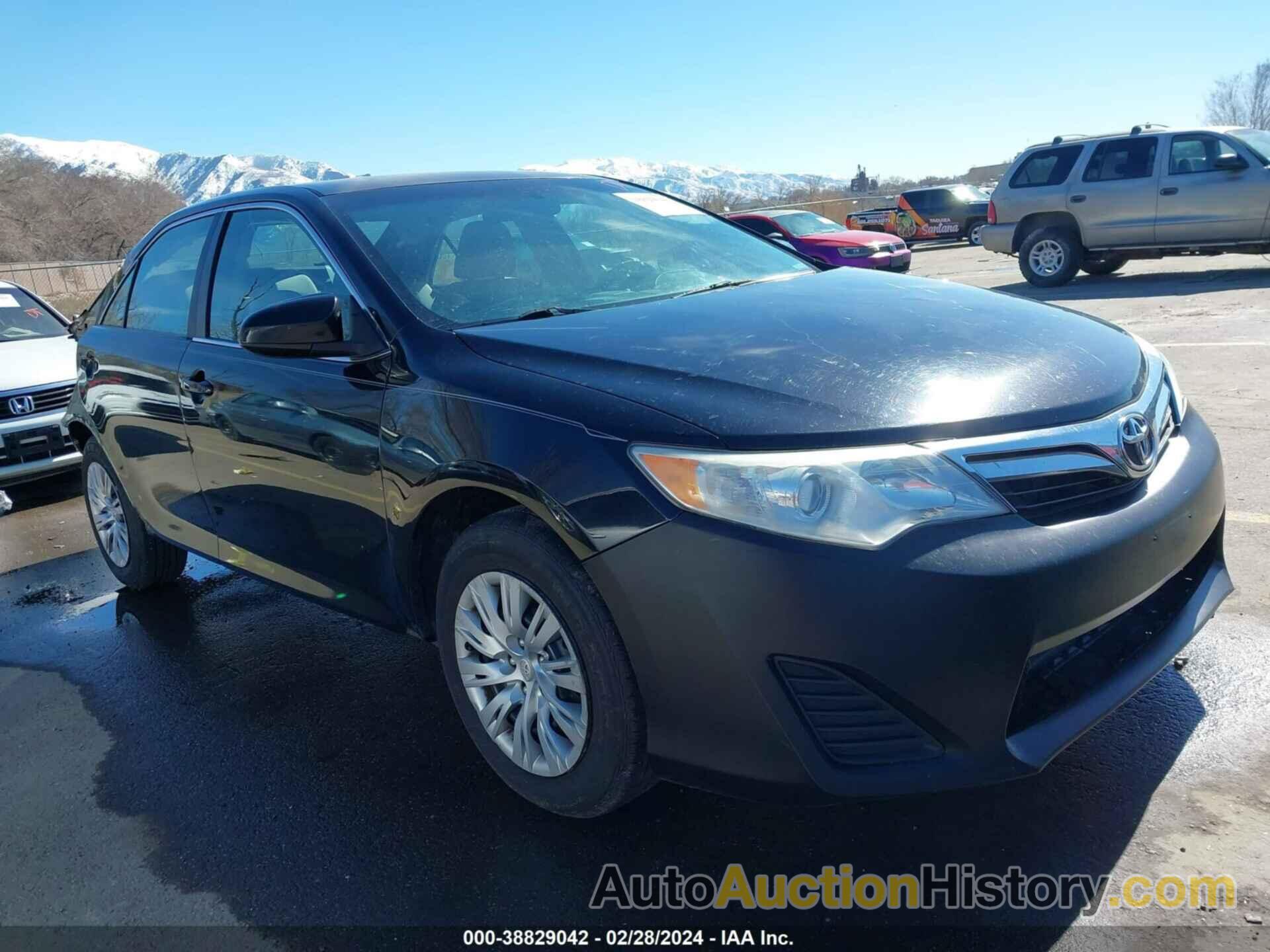 TOYOTA CAMRY LE, 4T1BF1FK8DU270187