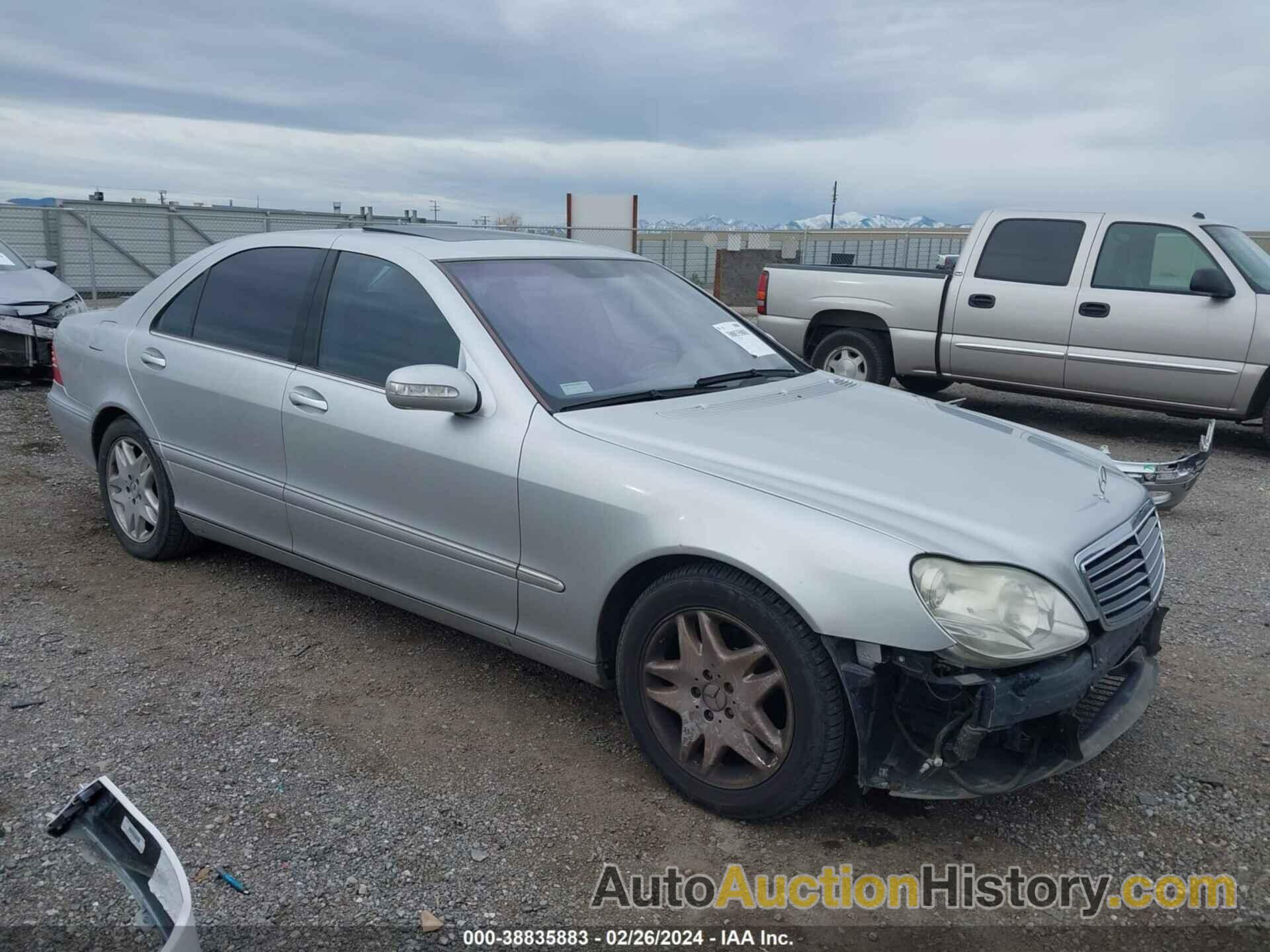 MERCEDES-BENZ S 500, WDBNG75JX3A316109