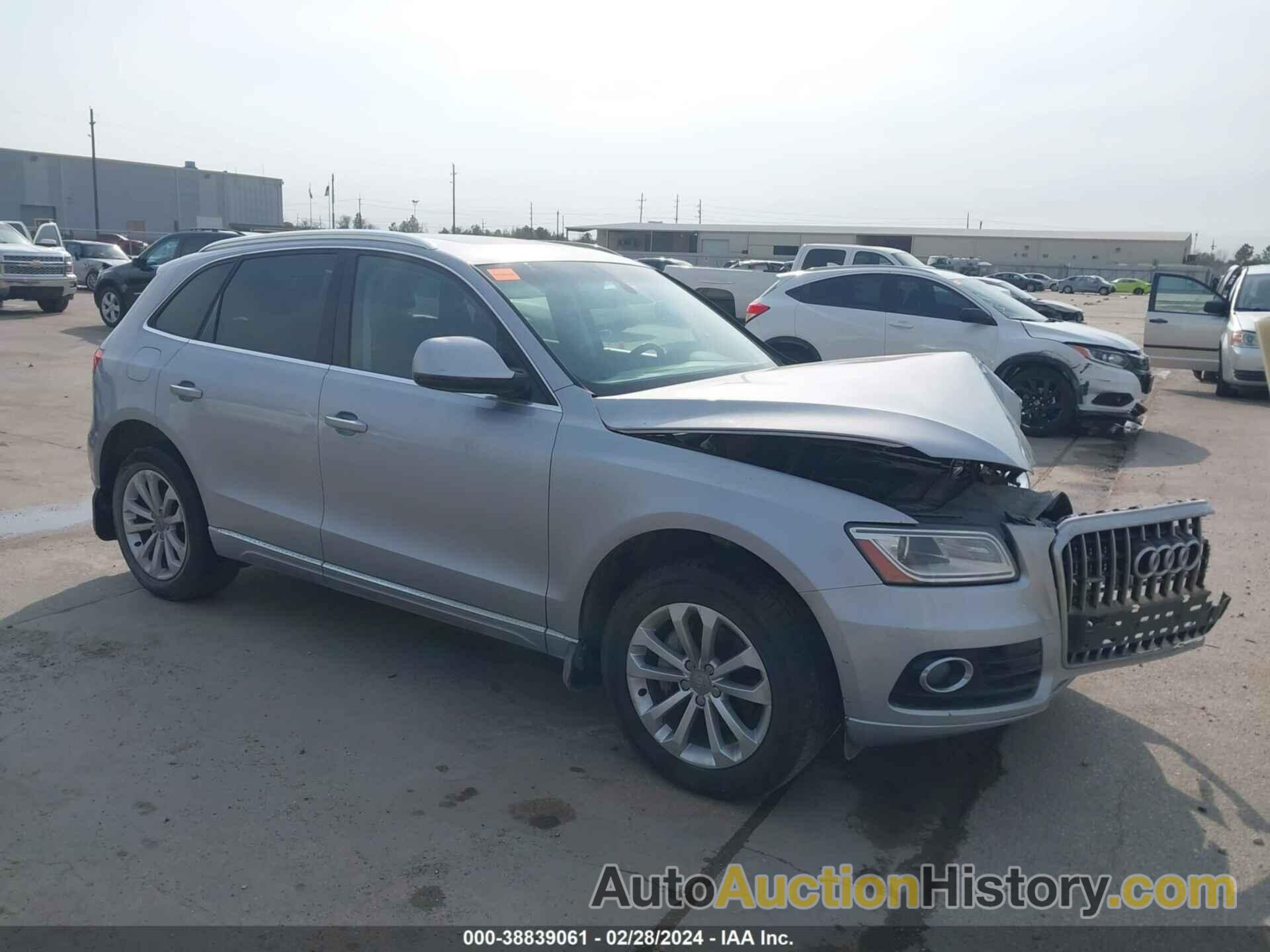 AUDI Q5 2.0T PREMIUM, WA1C2AFP4GA120724