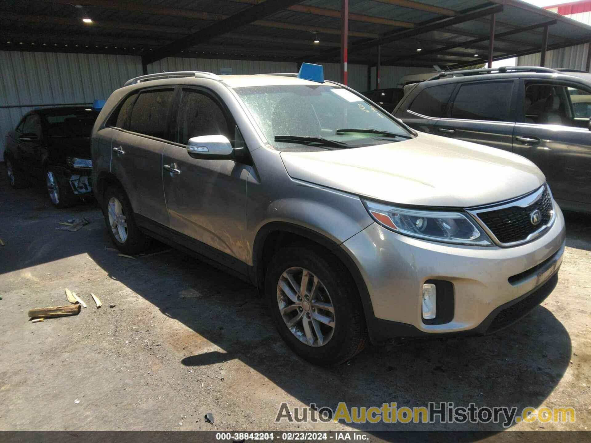 KIA SORENTO LX, 5XYKT3A69EG452681