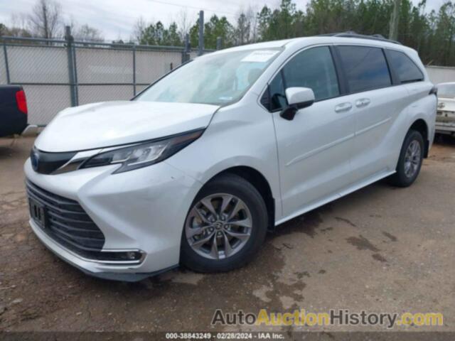 TOYOTA SIENNA XLE, 5TDYRKEC2NS116201