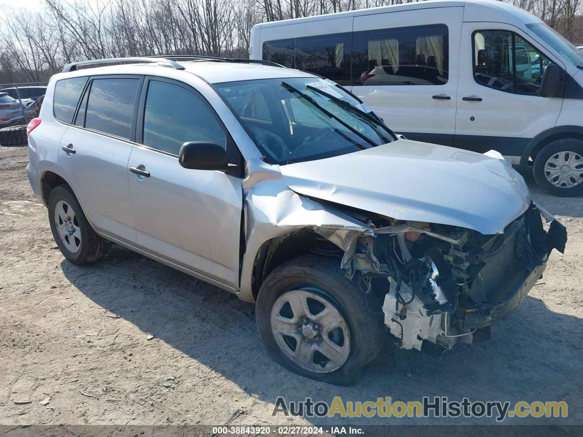 TOYOTA RAV4, 2T3BF4DV0CW269216