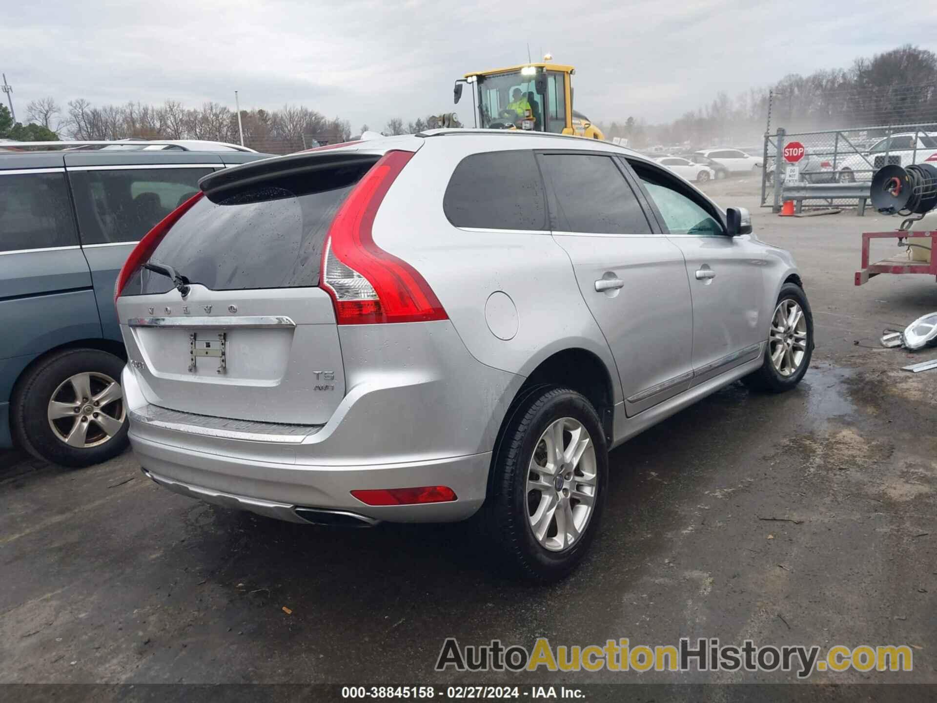 VOLVO XC60 T5/T5 PREMIER, YV4612RK3F2735251