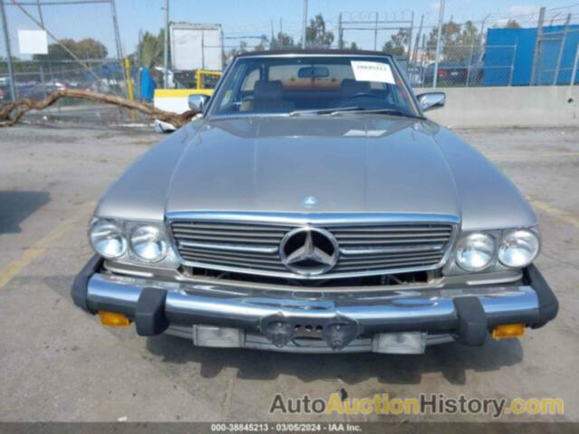 MERCEDES-BENZ 560 SL, WDBBA48D4JA083933