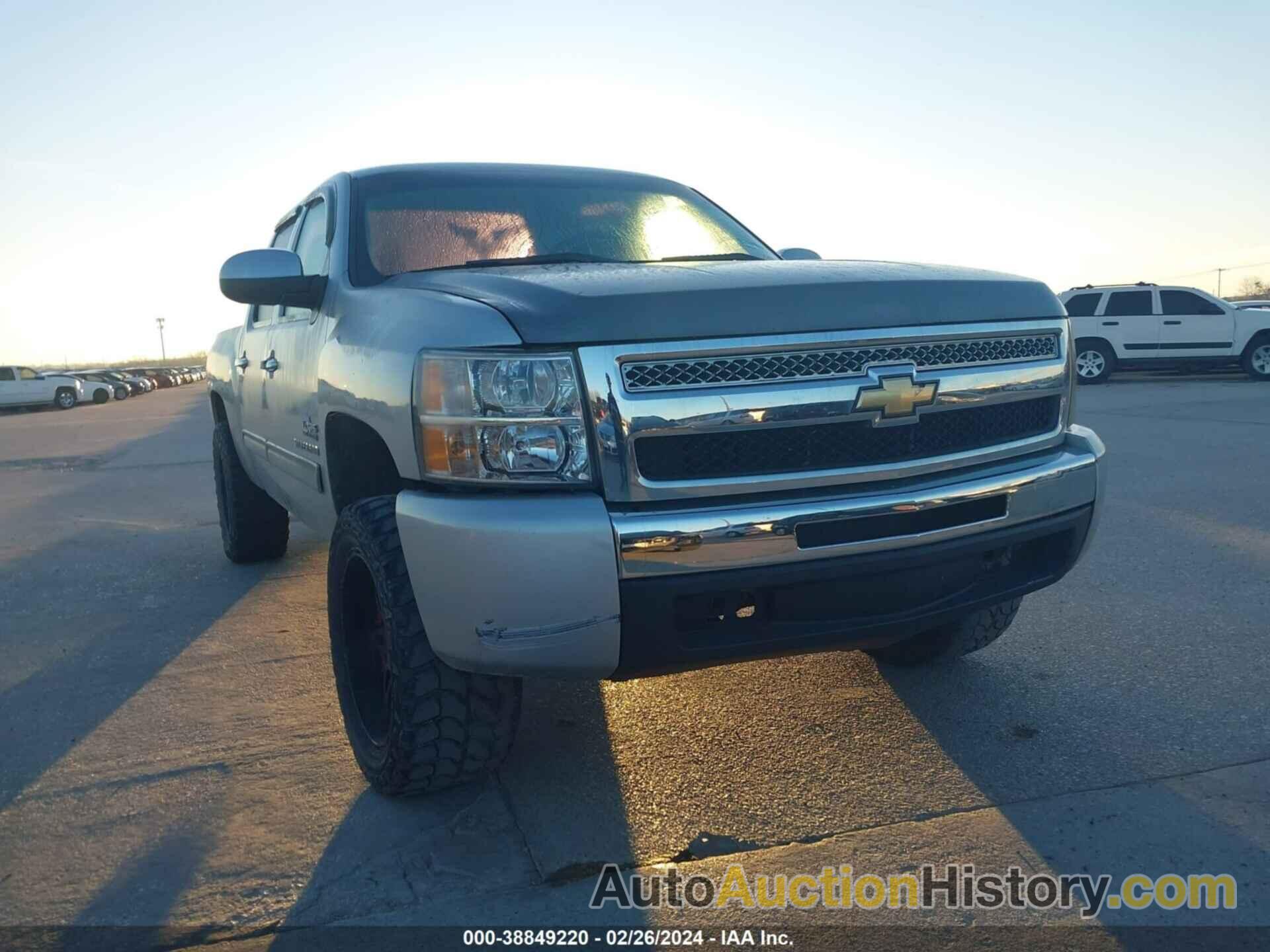 CHEVROLET SILVERADO 1500 LT, 3GCPCSEA7BG124803