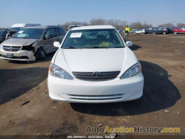 TOYOTA CAMRY LE, 4T1BE32K52U555348