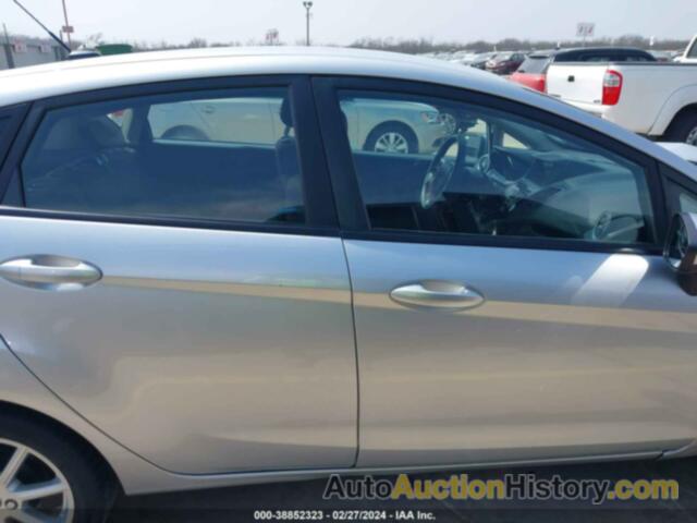 FORD FIESTA SE, 3FADP4EJ5JM109631