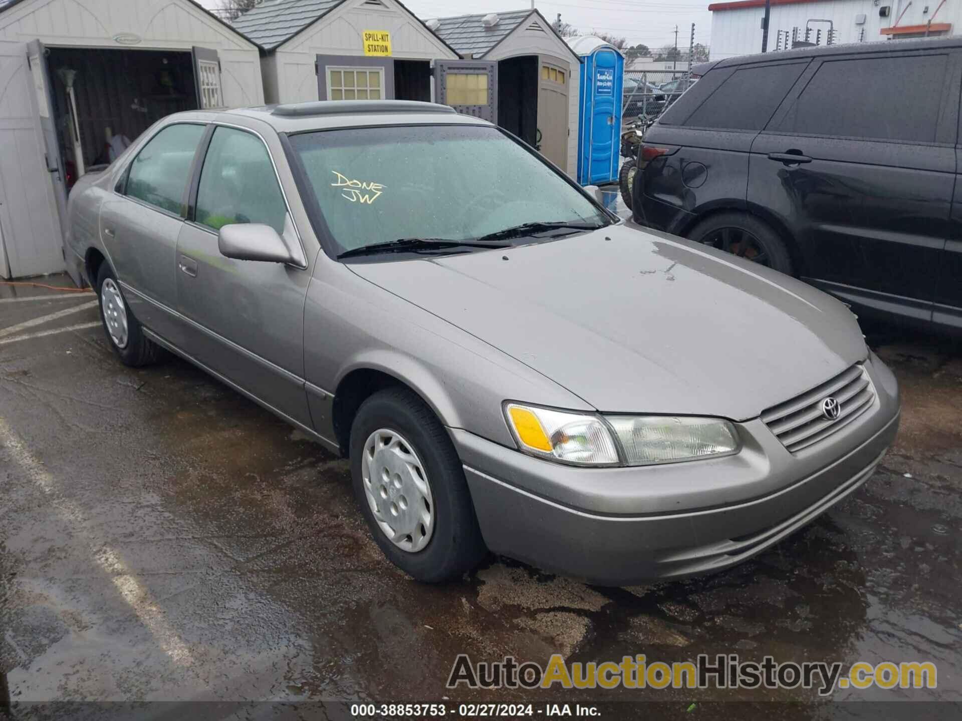 TOYOTA CAMRY LE, 4T1BG22K7VU179387