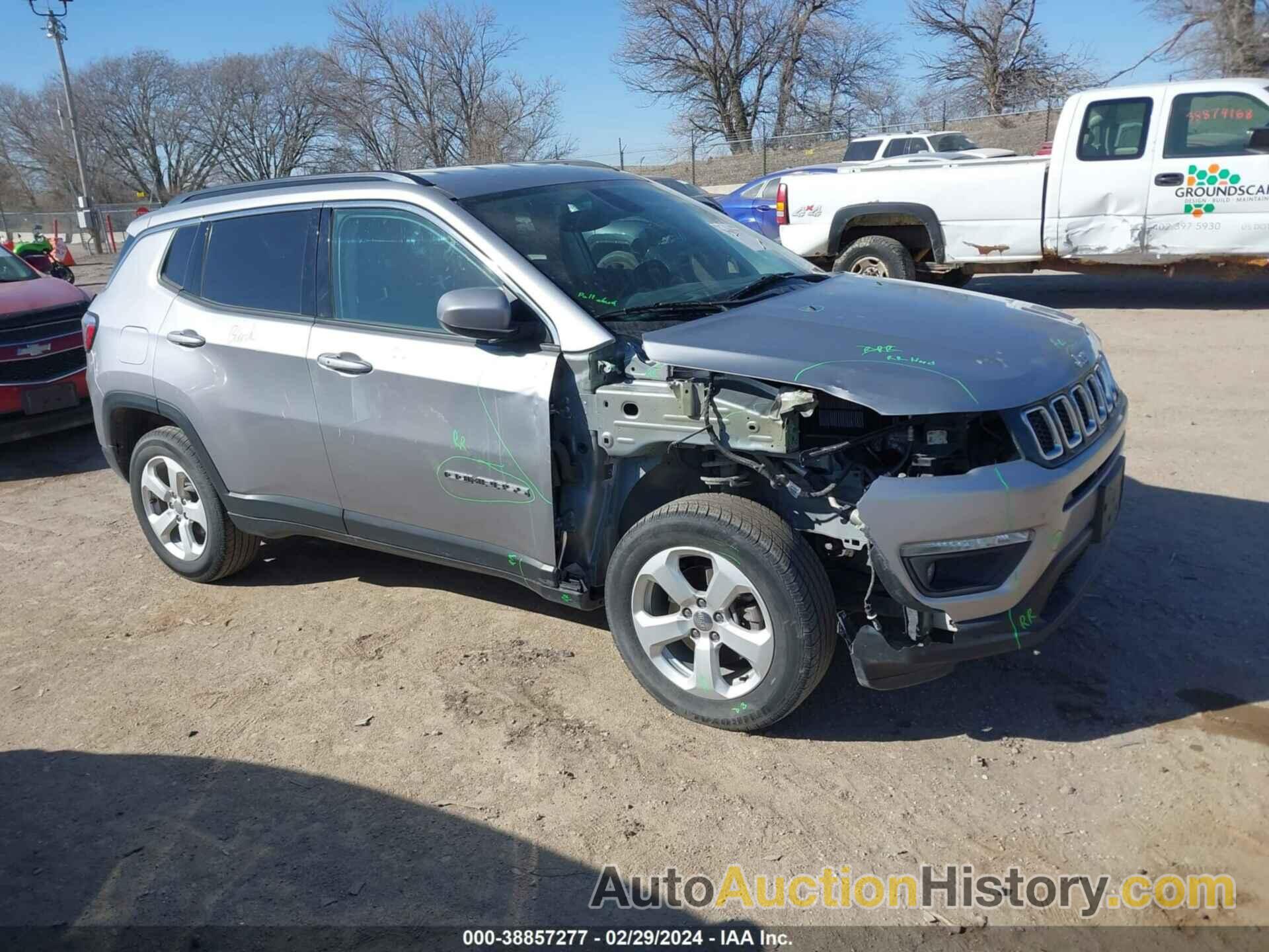 JEEP COMPASS LATITUDE 4X4, 3C4NJDBB8JT415385