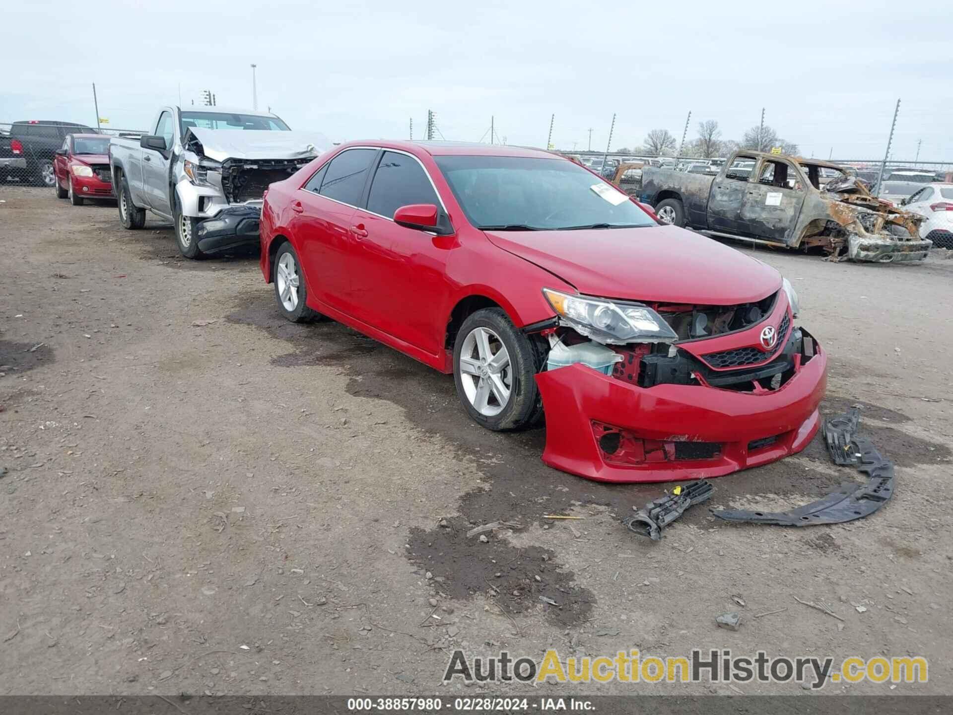 TOYOTA CAMRY SE, 4T1BF1FK1EU833713