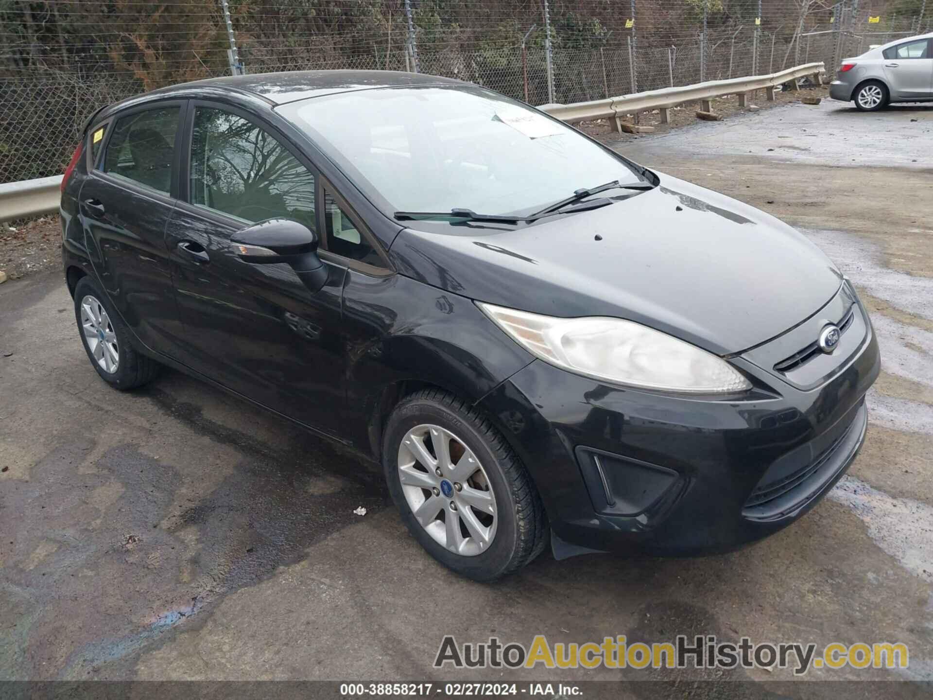 FORD FIESTA SE, 3FADP4EJ7DM129982