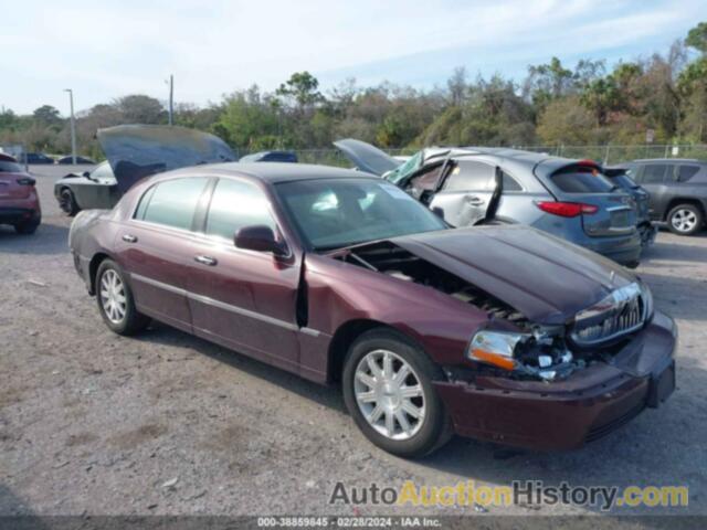 LINCOLN TOWN CAR, 2LNBL8CV8AX629297