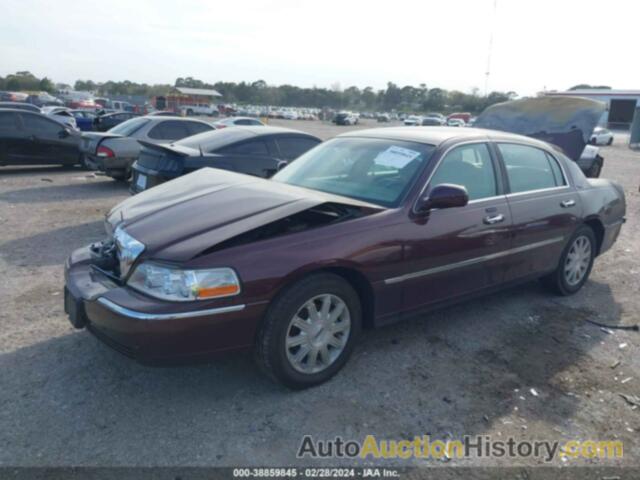 LINCOLN TOWN CAR, 2LNBL8CV8AX629297