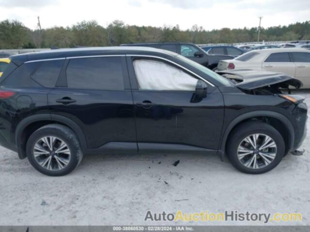 NISSAN ROGUE SV FWD, 5N1BT3BA3NC724418