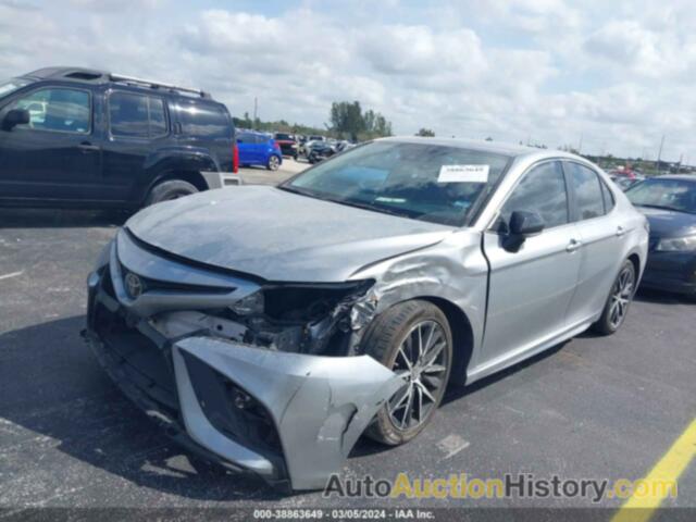 TOYOTA CAMRY SE, 4T1G11AK9NU640513