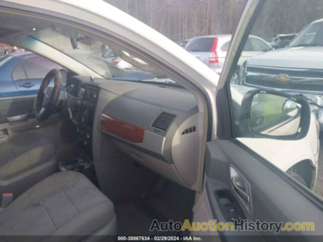 CHRYSLER TOWN & COUNTRY TOURING, 2A8HR54P28R811824