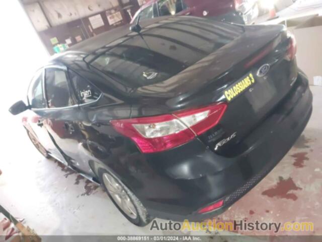 FORD FOCUS SE, 1FAHP3F22CL387569