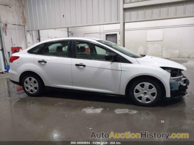 FORD FOCUS S, 1FADP3E20FL257150