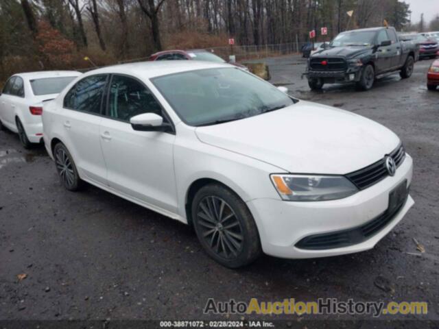 VOLKSWAGEN JETTA 2.5L SE, 3VWDZ7AJXBM372952