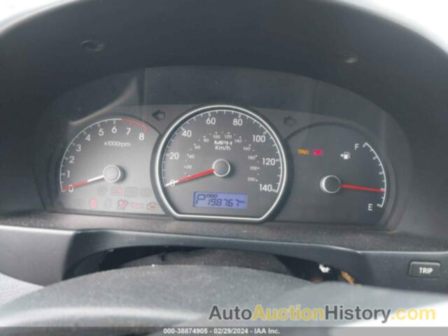 HYUNDAI ELANTRA GLS, KMHDU4AD8AU152659