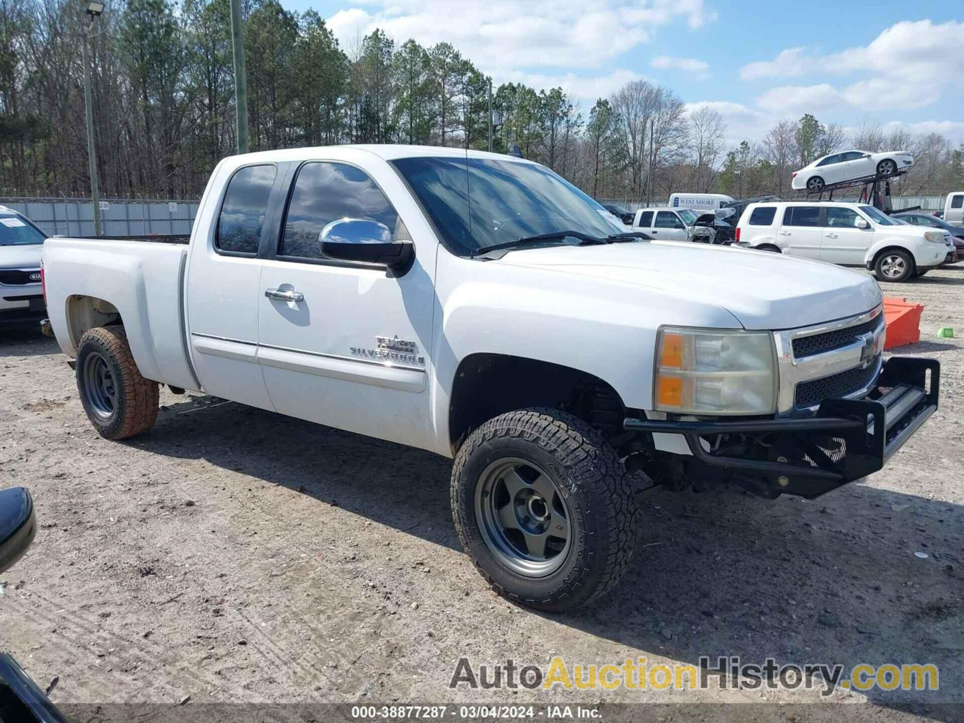 CHEVROLET SILVERADO 1500 LT, 1GCEC29009Z225720