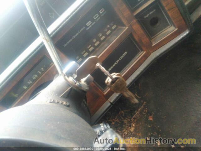 CADILLAC DEVILLE, 1G6CD515XJ4252991