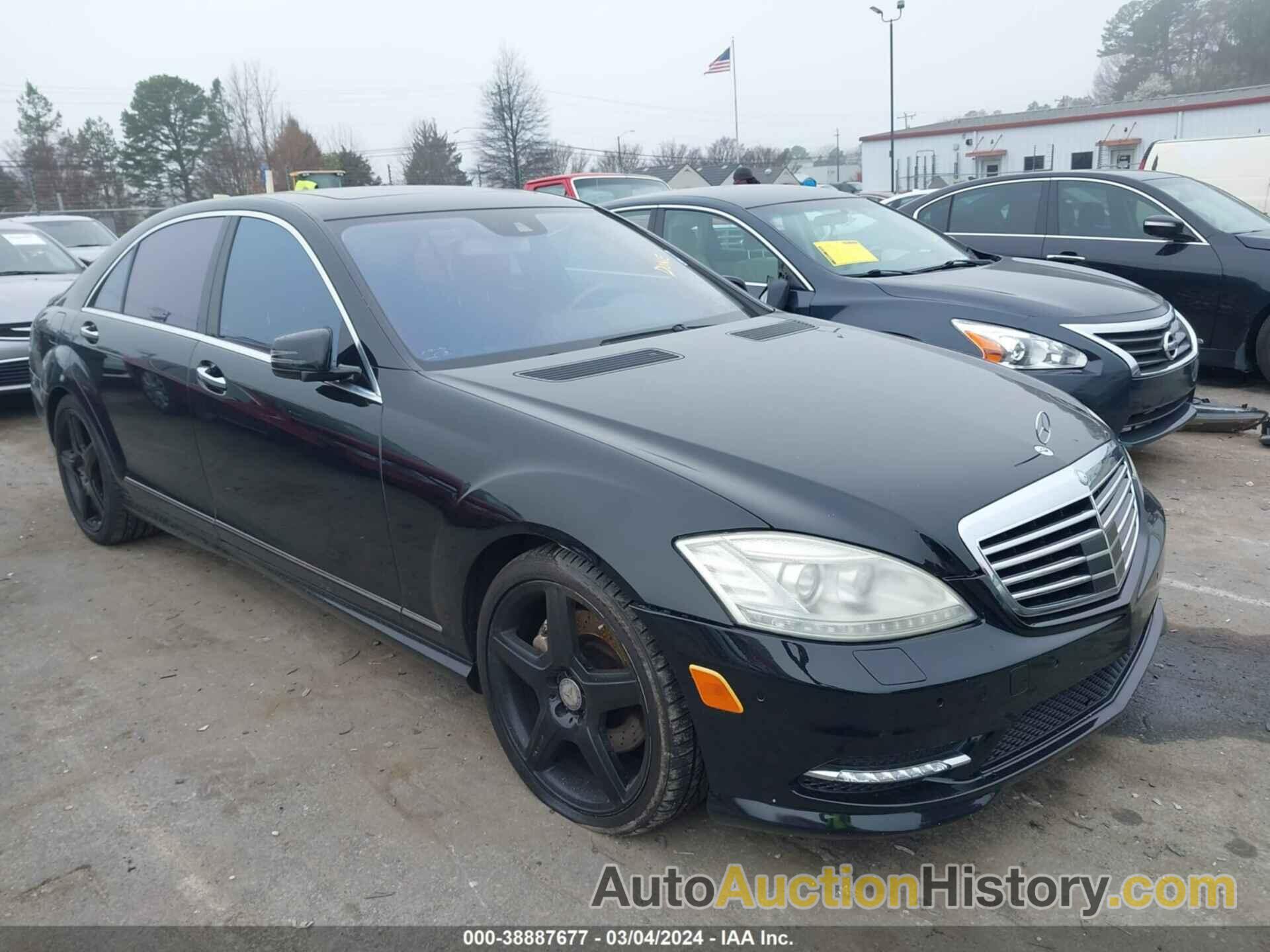 MERCEDES-BENZ S 550, WDDNG7DB8DA515582