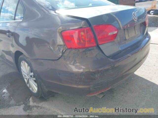 VOLKSWAGEN JETTA 2.5L SEL, 3VWGZ7AJXBM397878