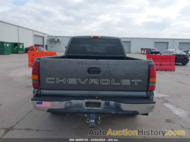 CHEVROLET SILVERADO C1500, 1GCEC19V72Z271945