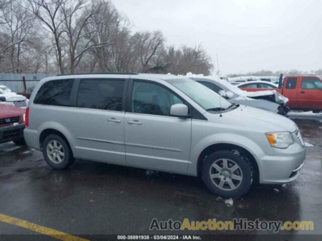 CHRYSLER TOWN AND COUNTRY, 