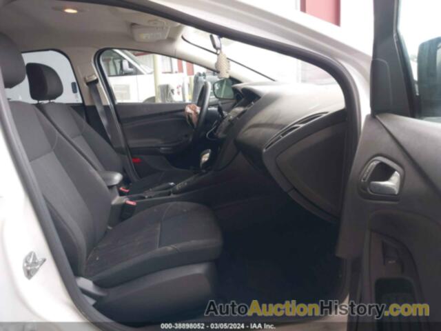 FORD FOCUS SE, 1FADP3K29JL261131