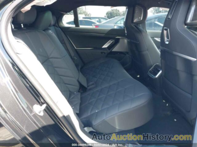 BMW 740 I, WBA23EH03PCN55256