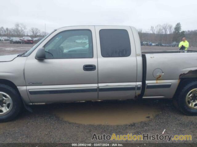 CHEVROLET SILVERADO C1500, 2GCEC19W811285398