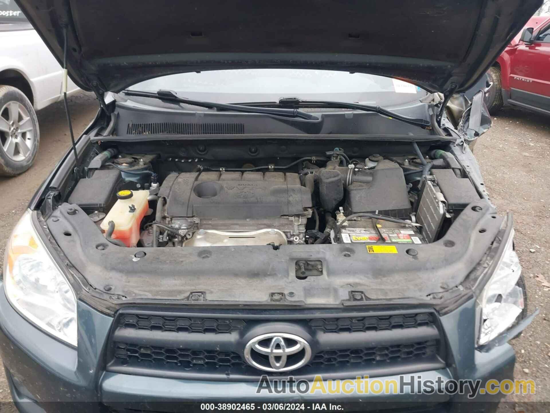 TOYOTA RAV4, 2T3ZF4DVXCW134906