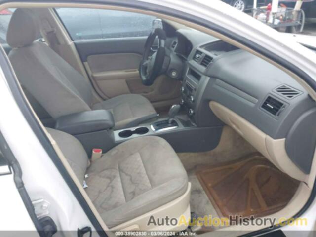 FORD FUSION SE, 3FAHP0HA8CR172105