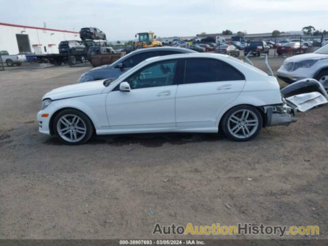 MERCEDES-BENZ C 250 LUXURY/SPORT, WDDGF4HB3EA966022