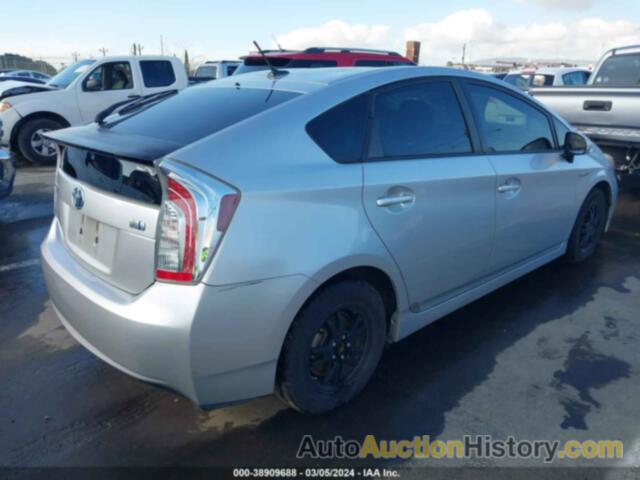 TOYOTA PRIUS THREE, JTDKN3DU7D5567372