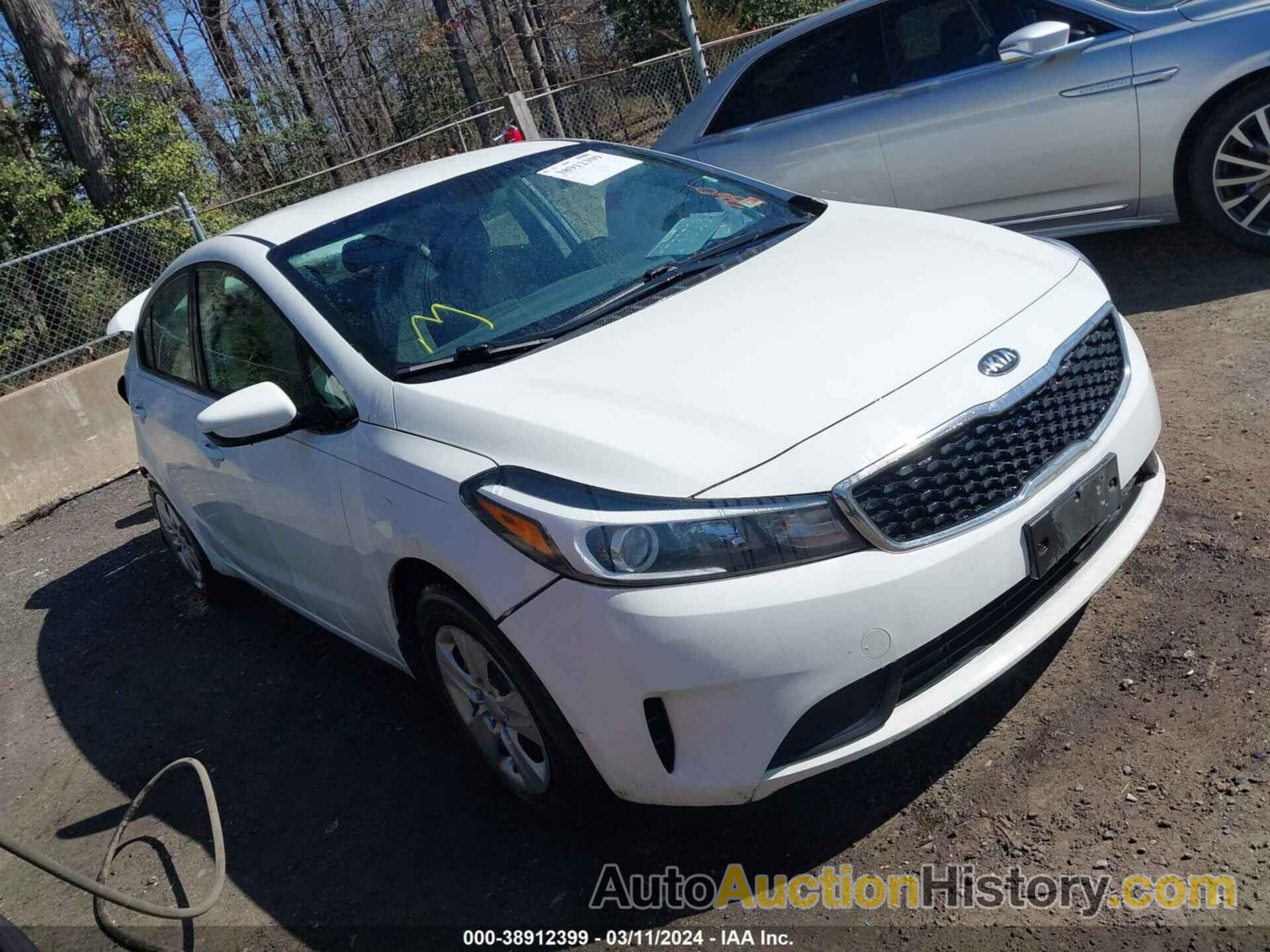 KIA FORTE LX, 3KPFK4A75HE143682