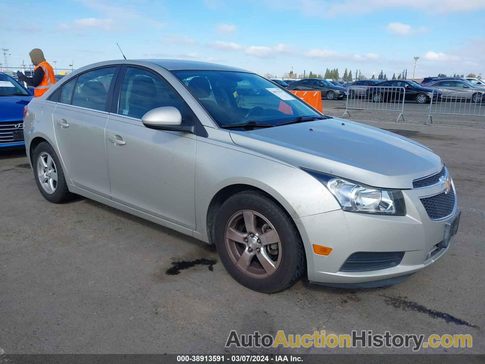 CHEVROLET CRUZE 1LT AUTO, 1G1PC5SB3D7130622