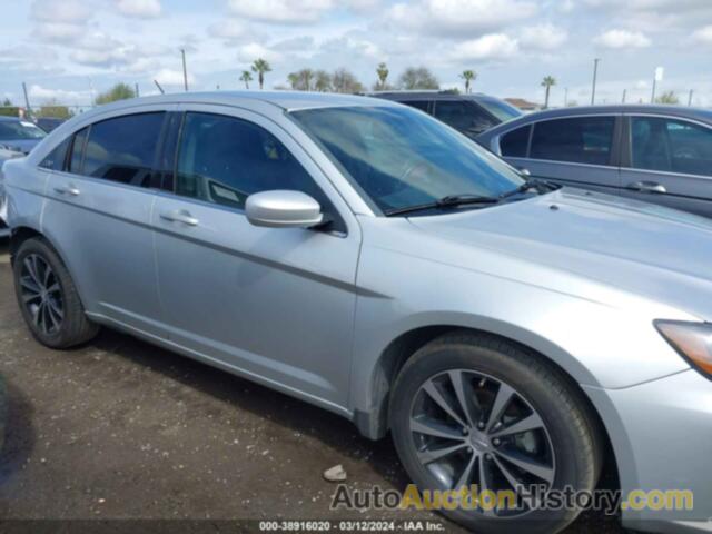 CHRYSLER 200 TOURING, 1C3CCBBG5CN297076