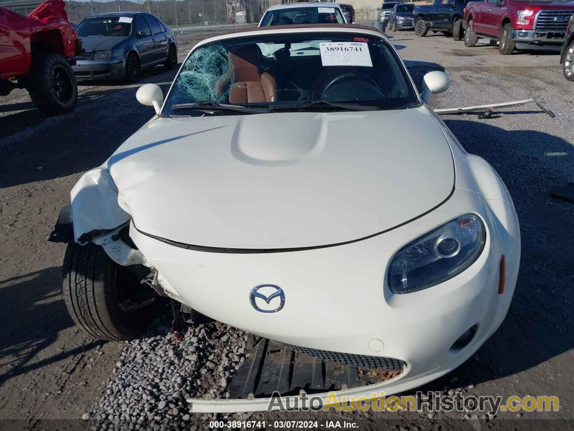 MAZDA MX-5 GRAND TOURING, JM1NC25FX70128102