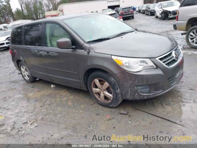 VOLKSWAGEN ROUTAN SE, 2V4RW3D1XAR388488