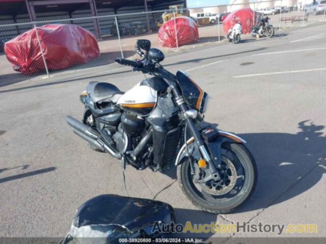 SUZUKI VZR1800, JS1VY53A4L7100270