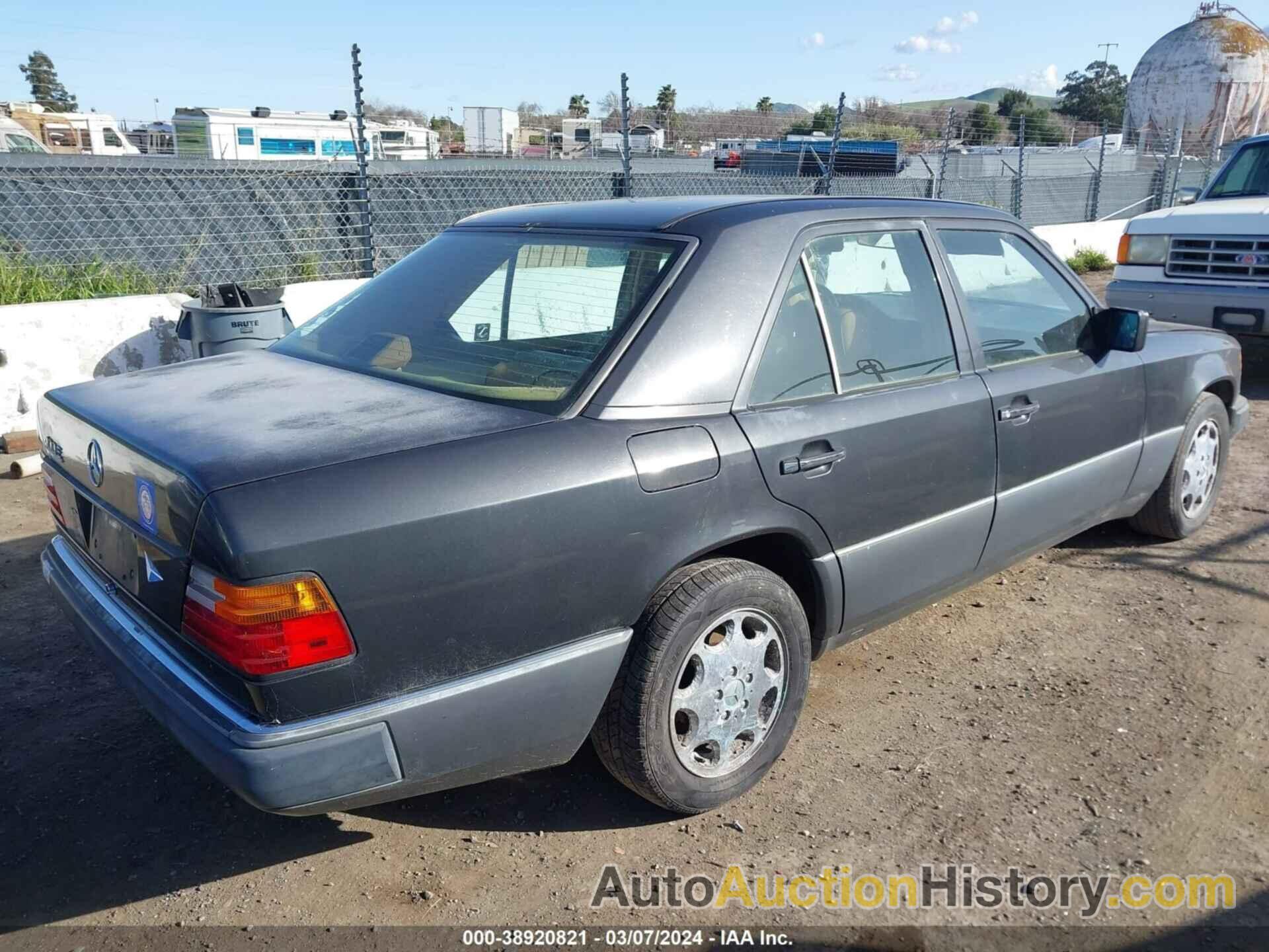 MERCEDES-BENZ 400 E, WDBEA34E8NB746622