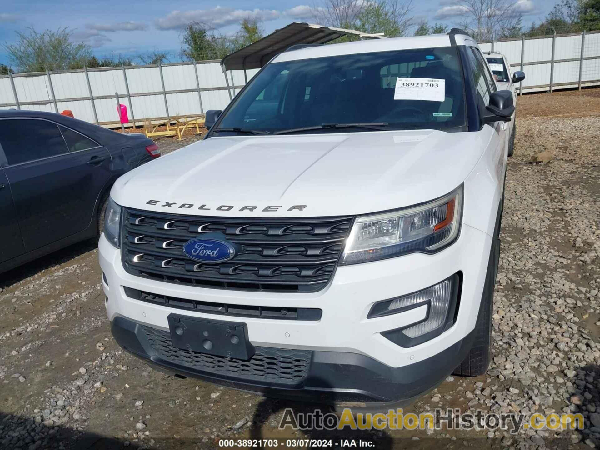 FORD EXPLORER XLT, 1FM5K7D88HGD93933