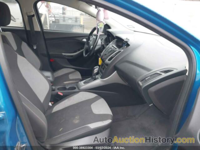 FORD FOCUS SE, 1FAHP3K23CL243518