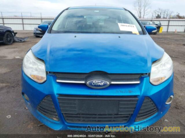 FORD FOCUS SE, 1FAHP3K26CL210352