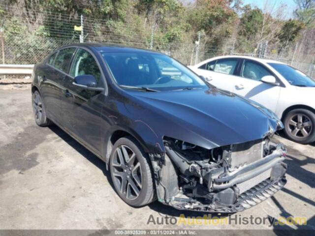 VOLVO S60 T5 DYNAMIC, YV126MFL3J2452508