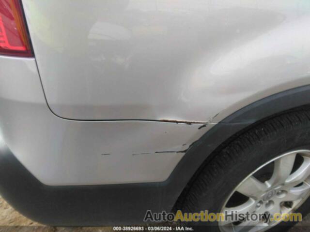 KIA SORENTO, 5XYKT3A10BG010954