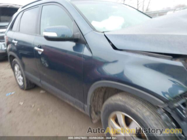 KIA SORENTO LX, 5XYKT3A13BG167636